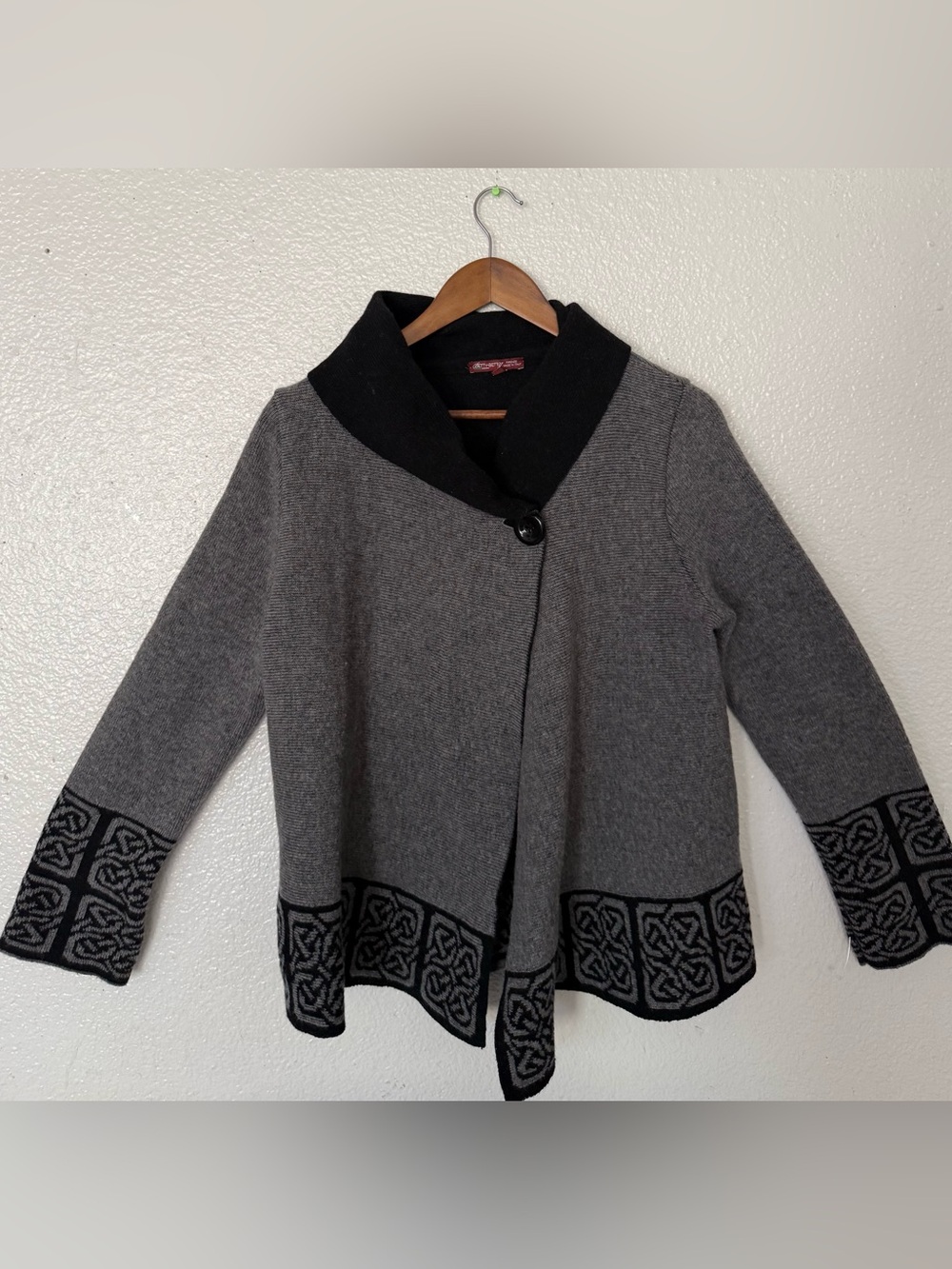 Betty Betty Women's Gray Knit Shawl-Collar Cardigan with Black Trim size S